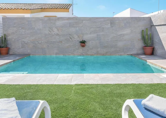 Casa Dalia Con Piscina Privada * קוניל דה לה פרונטרה